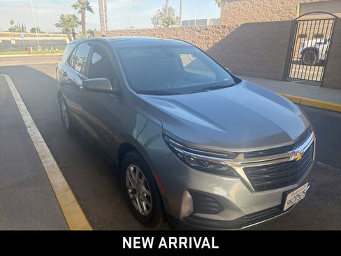 Used 2024 Chevrolet Equinox LT FWD image 3