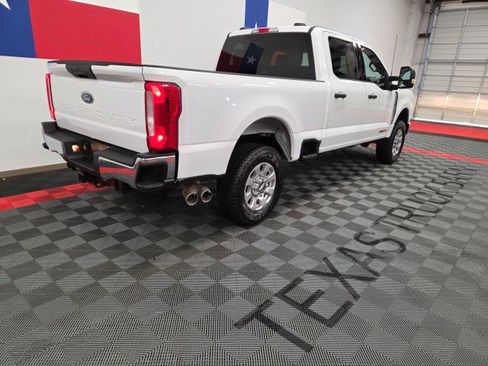 Used 2024 Ford F250 XLT w/ FX4 Off-Road Package AWD/4WD image 26