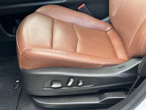 Certified 2023 Cadillac XT5 Premium Luxury AWD/4WD image 16