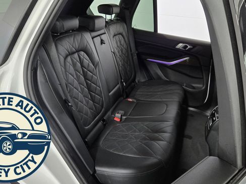 Used 2023 BMW X5 xDrive45e w/ Climate Comfort Package image 34