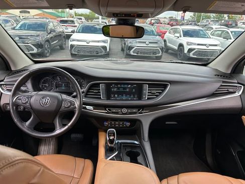 Used 2018 Buick Enclave Premium w/ LPO, Luxury Package FWD image 9