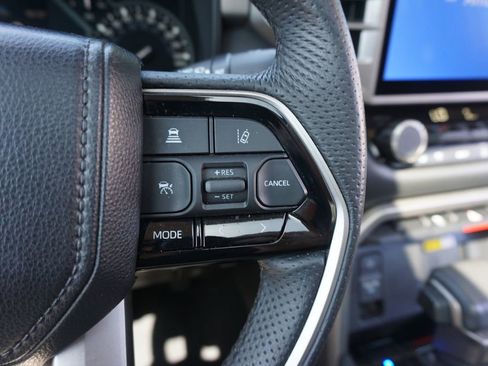 Used 2023 Toyota Tundra Limited w/ Power Package image 9