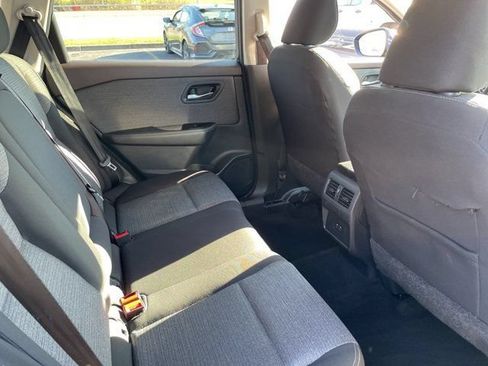 Used 2023 Nissan Rogue SV FWD image 12