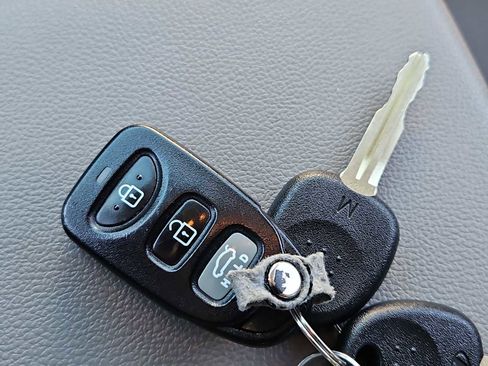 Used 2018 Hyundai Elantra SEL image 33