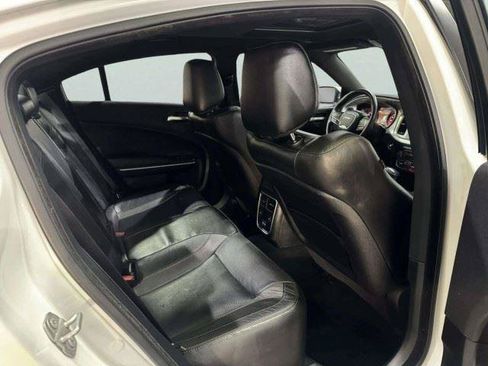 Used 2020 Dodge Charger SXT w/ Leather Interior Group RWD image 36