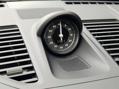 Used 2025 Porsche 911 Carrera image 24