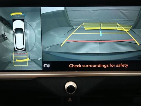 Certified 2025 Toyota Crown Signia w/ Advanced Technology Package image 7