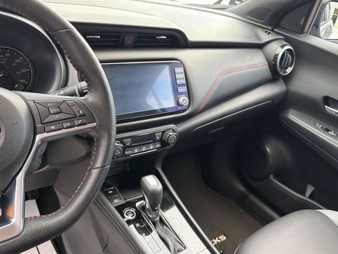 Used 2024 Nissan Kicks SR w/ SR Premium Package FWD image 14