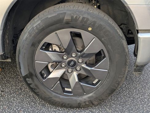 Used 2024 Ford F150 Lightning Flash image 11