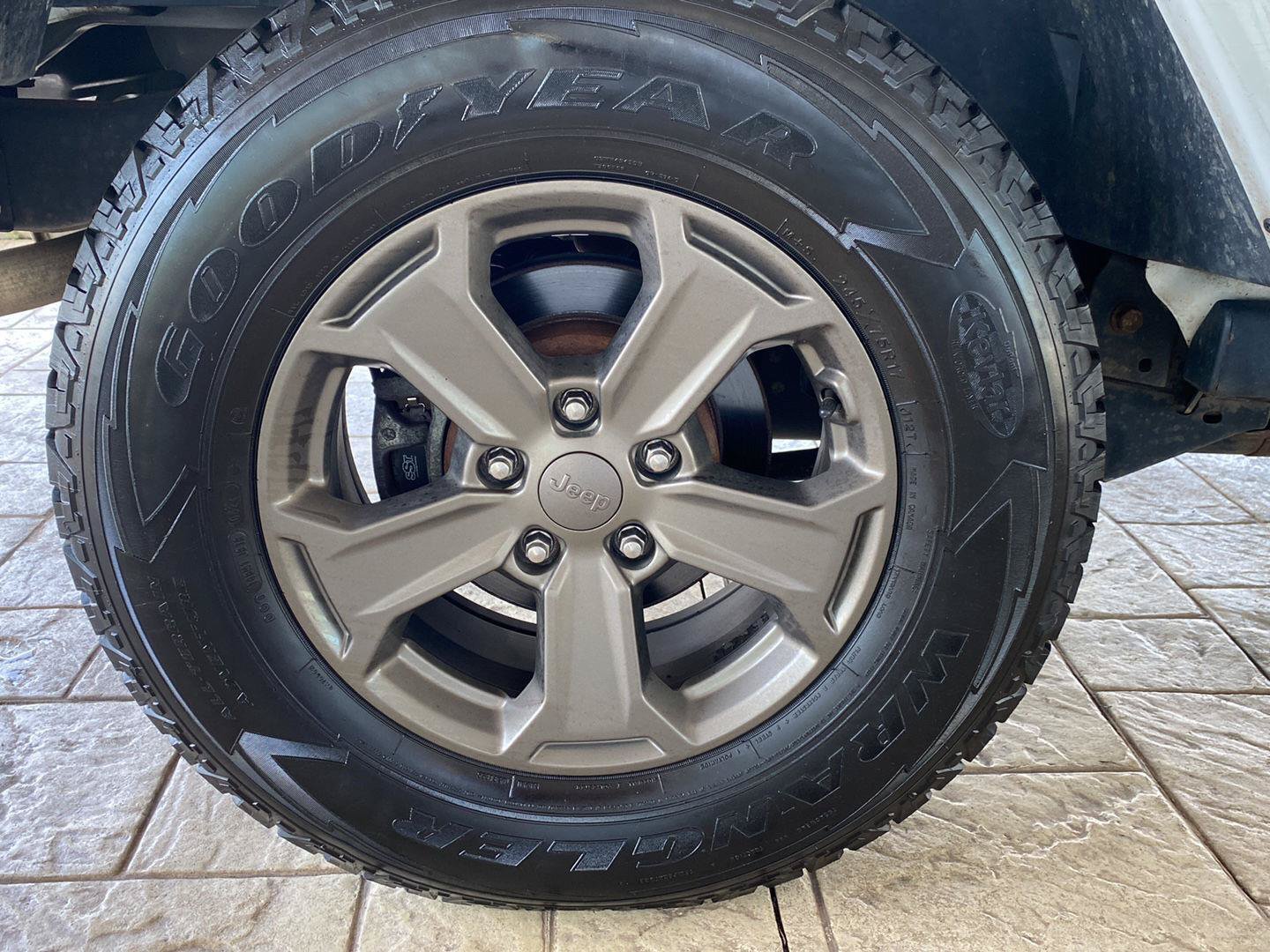 Used 2018 Jeep Wrangler Unlimited Sport AWD/4WD image 10