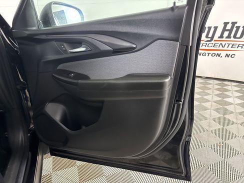 Used 2023 Chevrolet TrailBlazer LS image 24
