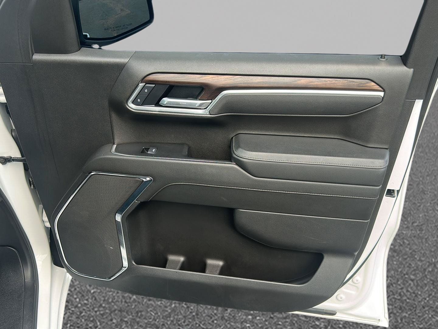 Certified 2025 GMC Sierra 1500 SLT AWD/4WD image 18