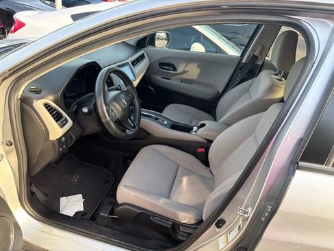 Used 2016 Honda HR-V EX image 11