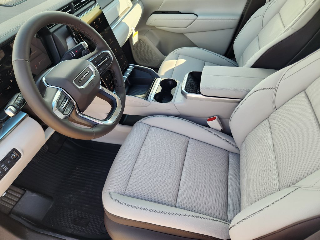New 2027 GMC Terrain Denali w/ LPO, Floor Liner Package AWD/4WD image 12