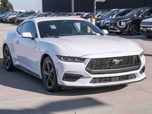 Used 2024 Ford Mustang Coupe RWD image 3