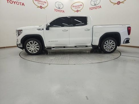 Used 2025 GMC Sierra 1500 SLT w/ SLT Premium Package AWD/4WD image 5