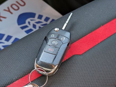 Used 2016 Ford F150 XLT w/ Equipment Group 302A Luxury image 32