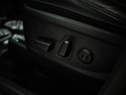 Used 2025 Kia Telluride S AWD/4WD image 16
