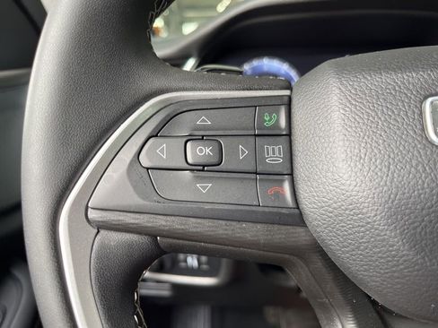 Used 2023 Jeep Grand Cherokee L Laredo AWD/4WD image 31