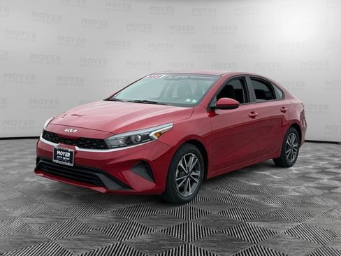 Certified 2023 Kia Forte LXS FWD image 1