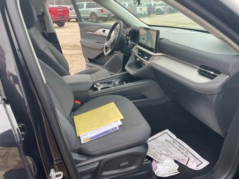 Certified 2025 Ford Explorer Active image 17