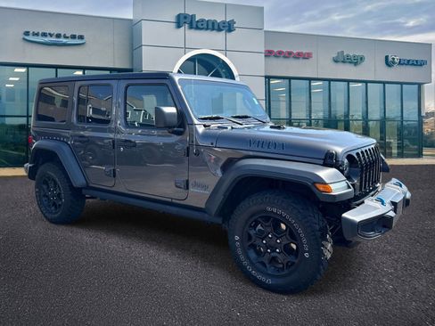 Used 2023 Jeep Wrangler Unlimited w/ Cold Weather Group AWD/4WD image 1