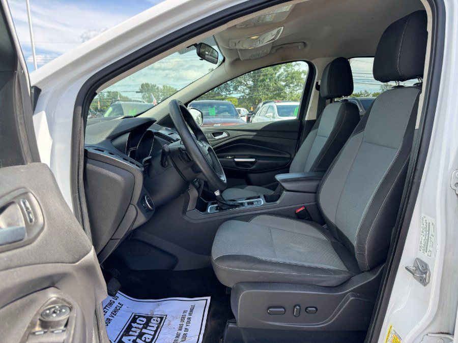 Used 2017 Ford Escape SE FWD image 15