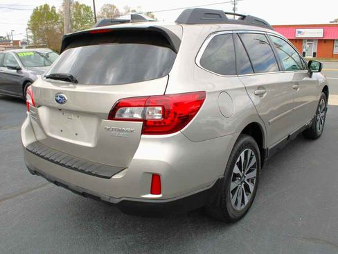 Used 2017 Subaru Outback 2.5i Limited w/ Popular Package #5 image 6
