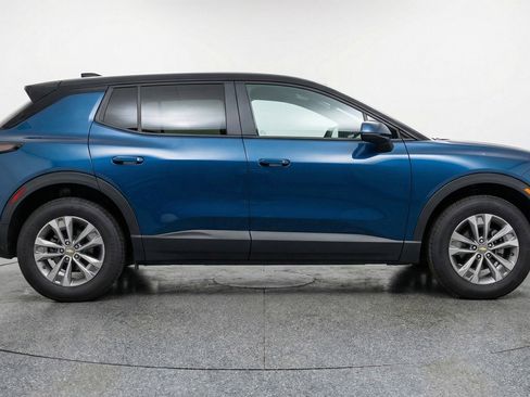 Used 2025 Chevrolet Equinox LT image 11