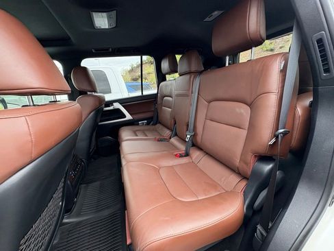 Used 2020 Toyota Land Cruiser AWD/4WD image 26