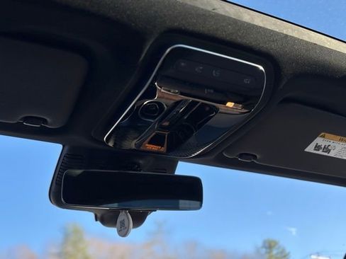 Used 2026 Mercedes-Benz GLC 300 4MATIC image 36