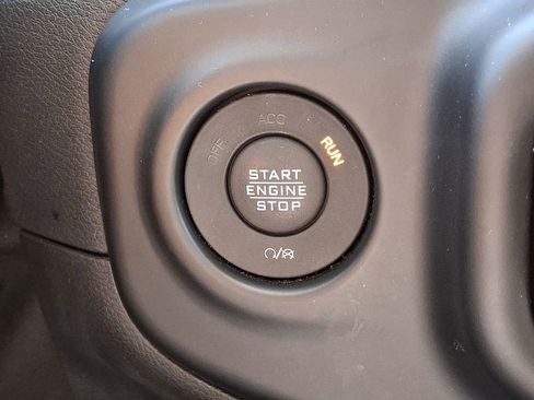 Used 2021 Jeep Wrangler Unlimited Sport AWD/4WD image 25