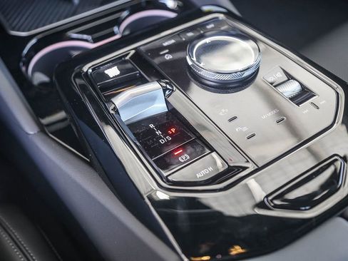 New 2027 BMW 550e xDrive AWD/4WD image 16
