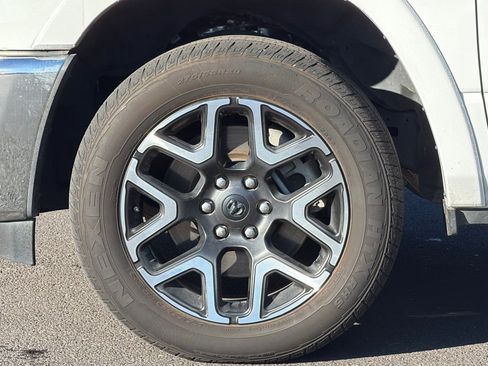 Used 2025 RAM 1500 Laramie image 26