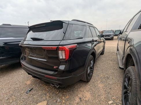 Used 2025 Ford Explorer ST w/ Sun And Sound Package AWD/4WD image 5