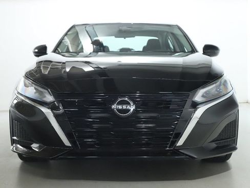 Used 2023 Nissan Altima 2.5 S FWD image 6