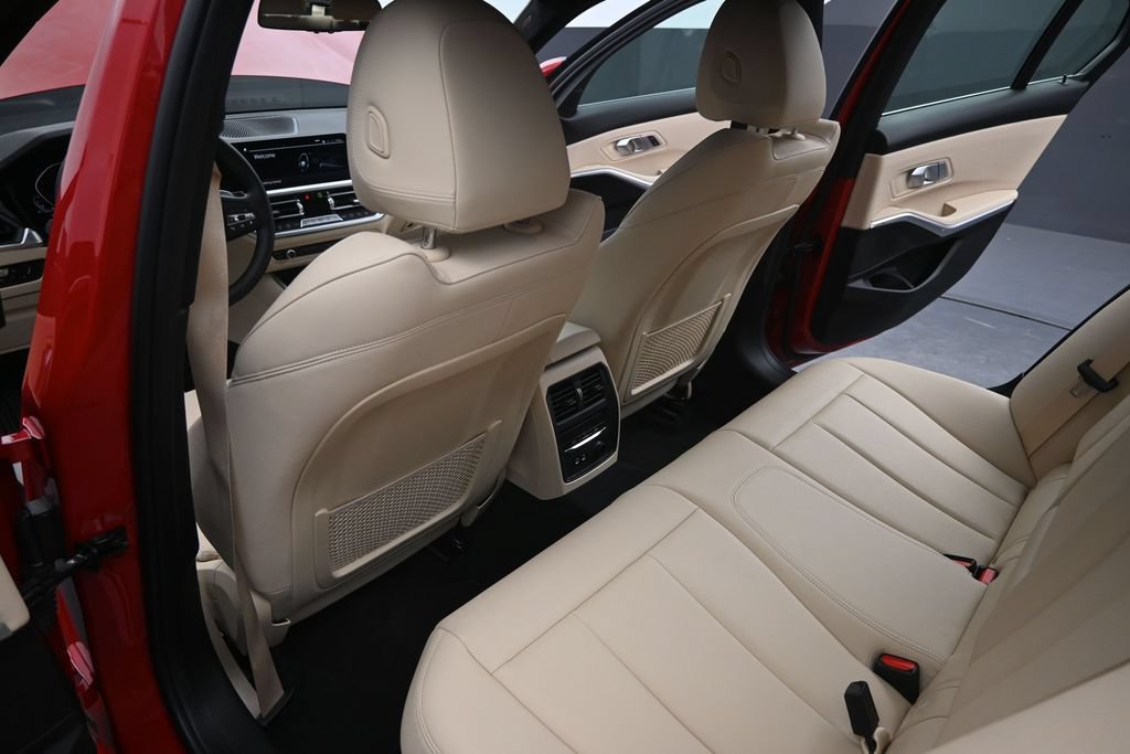 Used 2020 BMW 330i xDrive Sedan w/ Premium Package AWD/4WD image 29