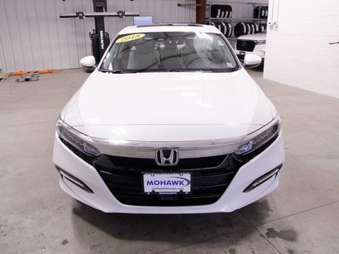 Used 2018 Honda Accord EX image 8