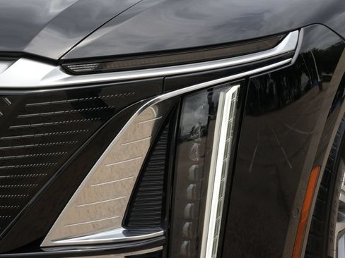 Certified 2024 Cadillac Lyriq Luxury RWD image 28