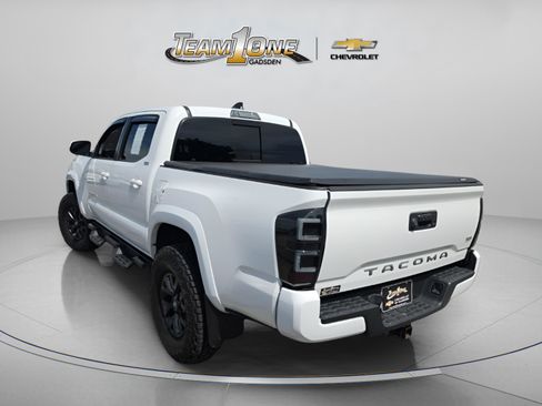 Used 2022 Toyota Tacoma SR5 w/ Technology Package RWD image 6
