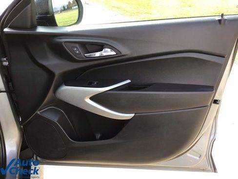 Used 2024 Chevrolet Trax LS w/ Driver Confidence Package image 18