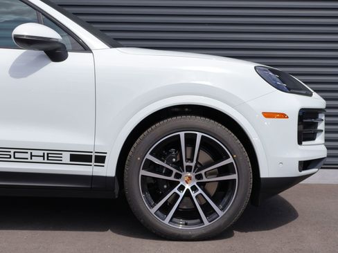 New 2026 Porsche Cayenne image 11