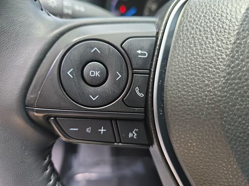 Used 2025 Toyota RAV4 XSE AWD/4WD image 16