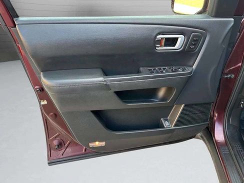 Used 2011 Honda Pilot Touring image 18