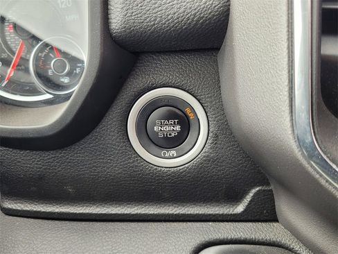 Used 2024 RAM 1500 Laramie image 24