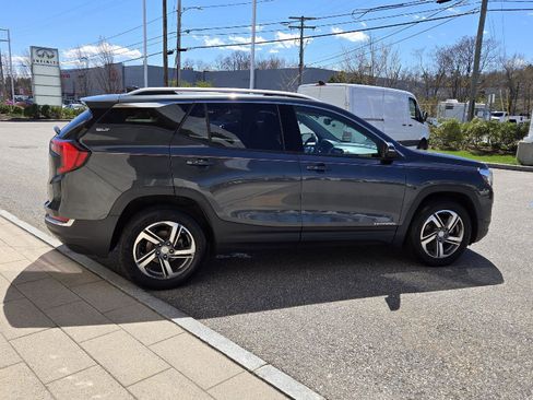 Used 2019 GMC Terrain SLT w/ Preferred Package AWD/4WD image 14