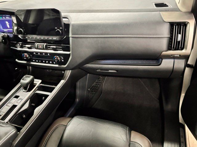 Used 2023 Nissan Pathfinder Platinum FWD image 21