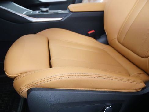 New 2026 BMW 330i Sedan w/ Premium Package image 9