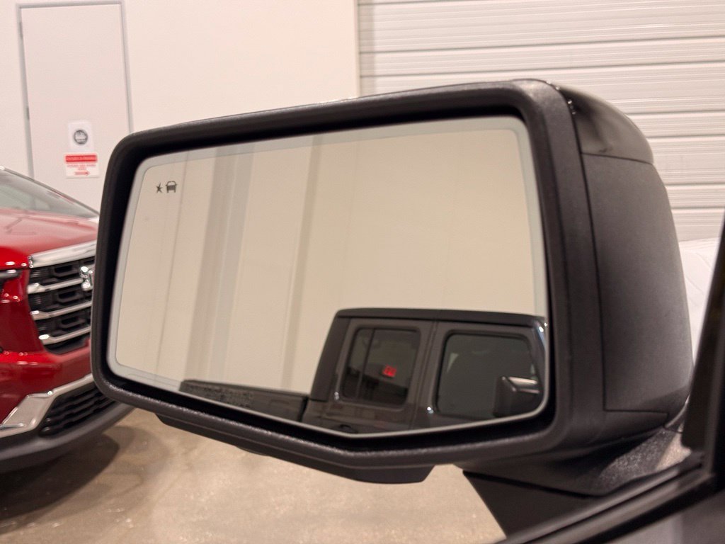 Used 2024 GMC Sierra 1500 AT4 w/ Technology Package AWD/4WD image 13