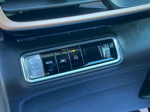 Used 2025 Buick Envision Sport Touring image 19